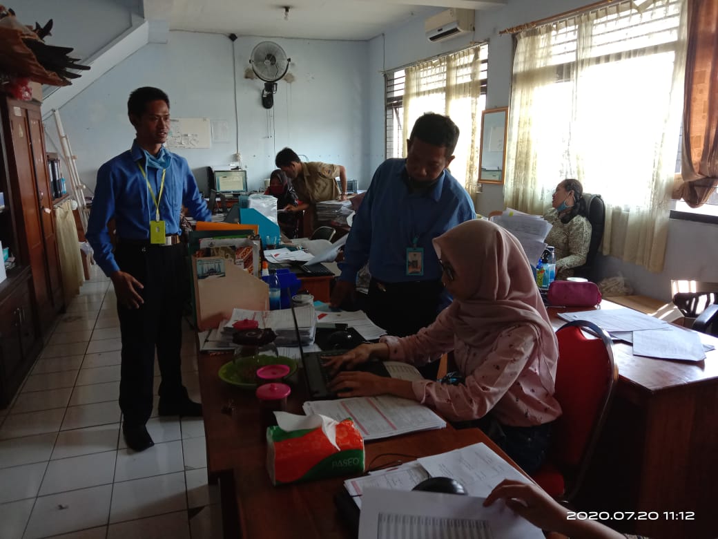 Socialization and Utilization of SIM-IKM for Officers in the Industry and Trade Office of Sragen Regency